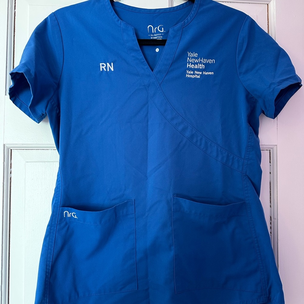 Yale YNHH royal blue nursing scrub tops & bottoms - Picture 10 of 11
